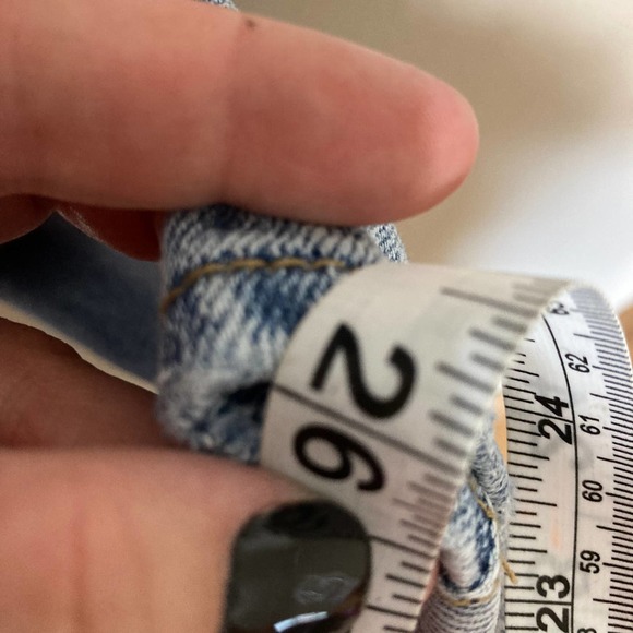 insane gene Womens High Waisted Distressed Raw Hem Jeans Size 9 28 Light Wash - Picture 6 of 7